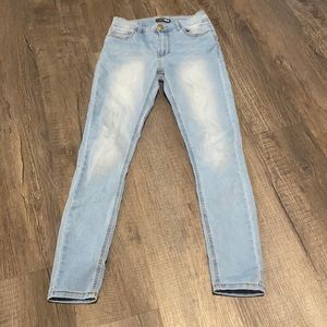 light washed fashion nova skinny jeans